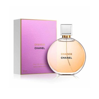 عطر ادکلن شنل چنس-چنس شانل یک اثر زنانه است که با برخوردهای هیجان‌انگیز از تازگی و شیرینی، هر لحظه را به یک فرصت جدید برای ابراز زیبایی تبدیل می‌کند.