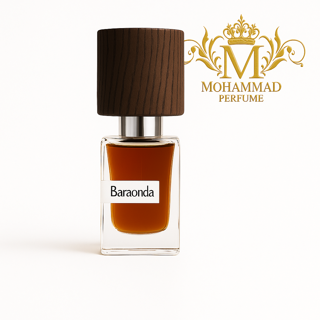 “باراوندا، عطر لوکس و بی‌نظیر با رایحه‌ای گرم و مُشخص. ترکیبی از نت‌های چوبی، شرقی و گرم، تجربه‌ای خاص و فراموش‌نشدنی برای لحظاتی متفاوت. احساسِ اعتماد به نفس و شکوه در هر قطره.”
